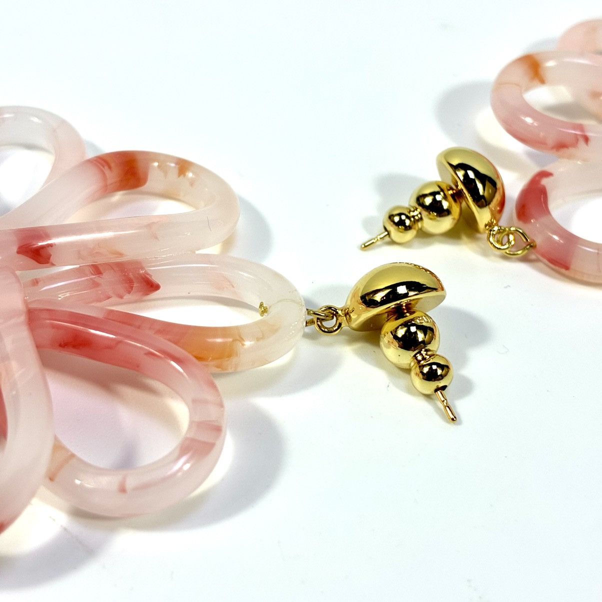 Cult Gaia Cult Gaia Acrylic Blossom Flower Azalea Earrings Pink NWT Size ONE SIZE - 11 Thumbnail