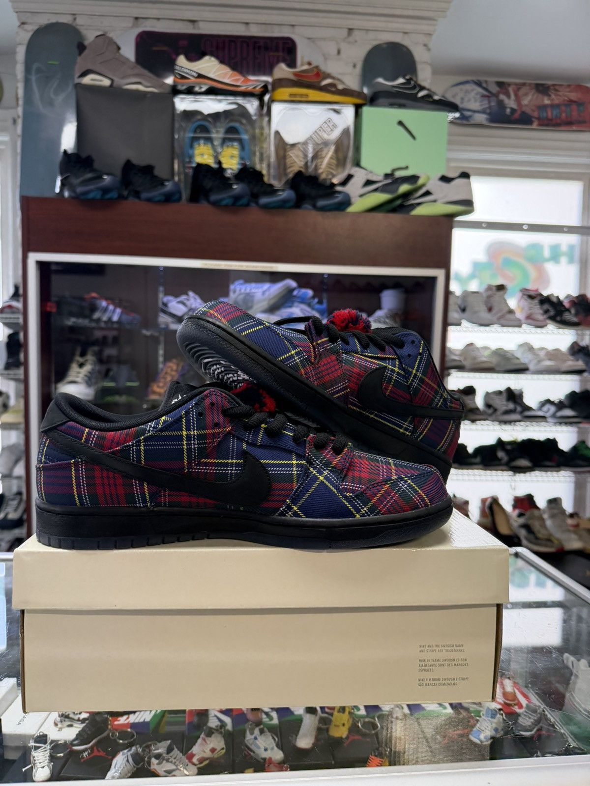 Nike Nike SB X Nardwaur Dunks Size US 13 / EU 46 - 2 Thumbnail