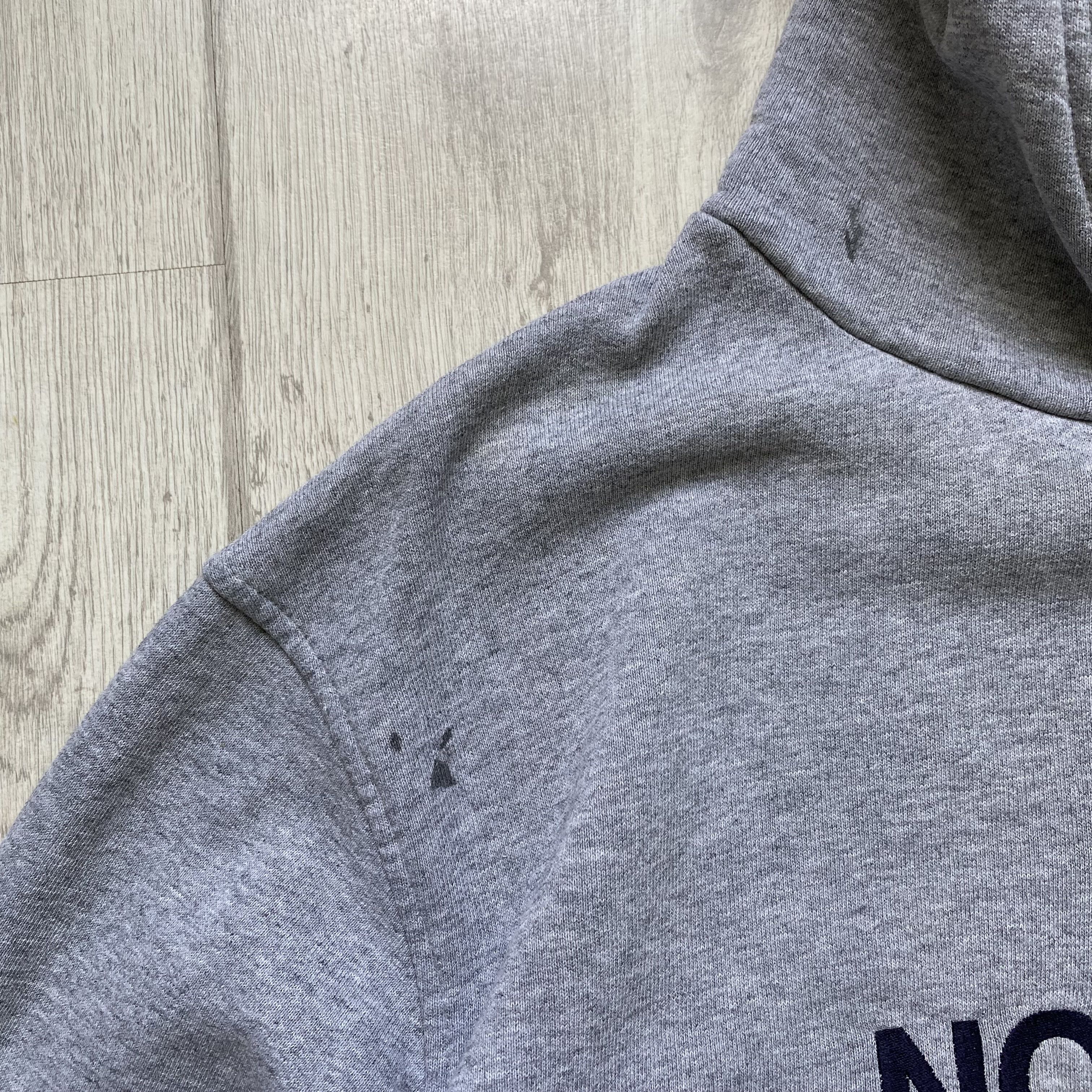 The North Face 🏂 Vintage The North Face hoodie Y2K Big center logo Size US L / EU 52-54 / 3 - 7 Thumbnail