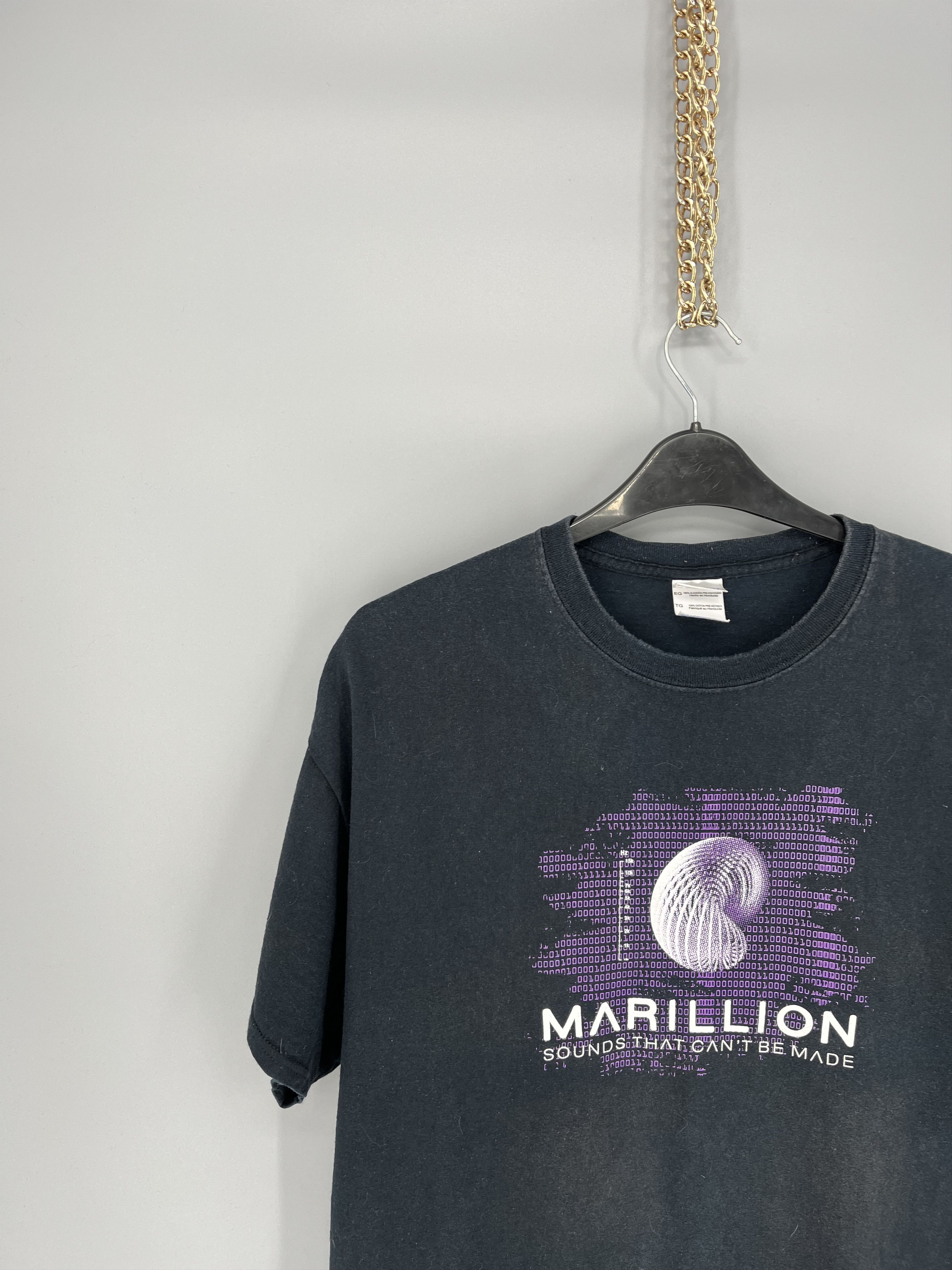 Band Tees Vintage Y2K Marillion Sounds on Tour 2013 Band Rock T Shirt Size US XL / EU 56 / 4 - 4 Thumbnail