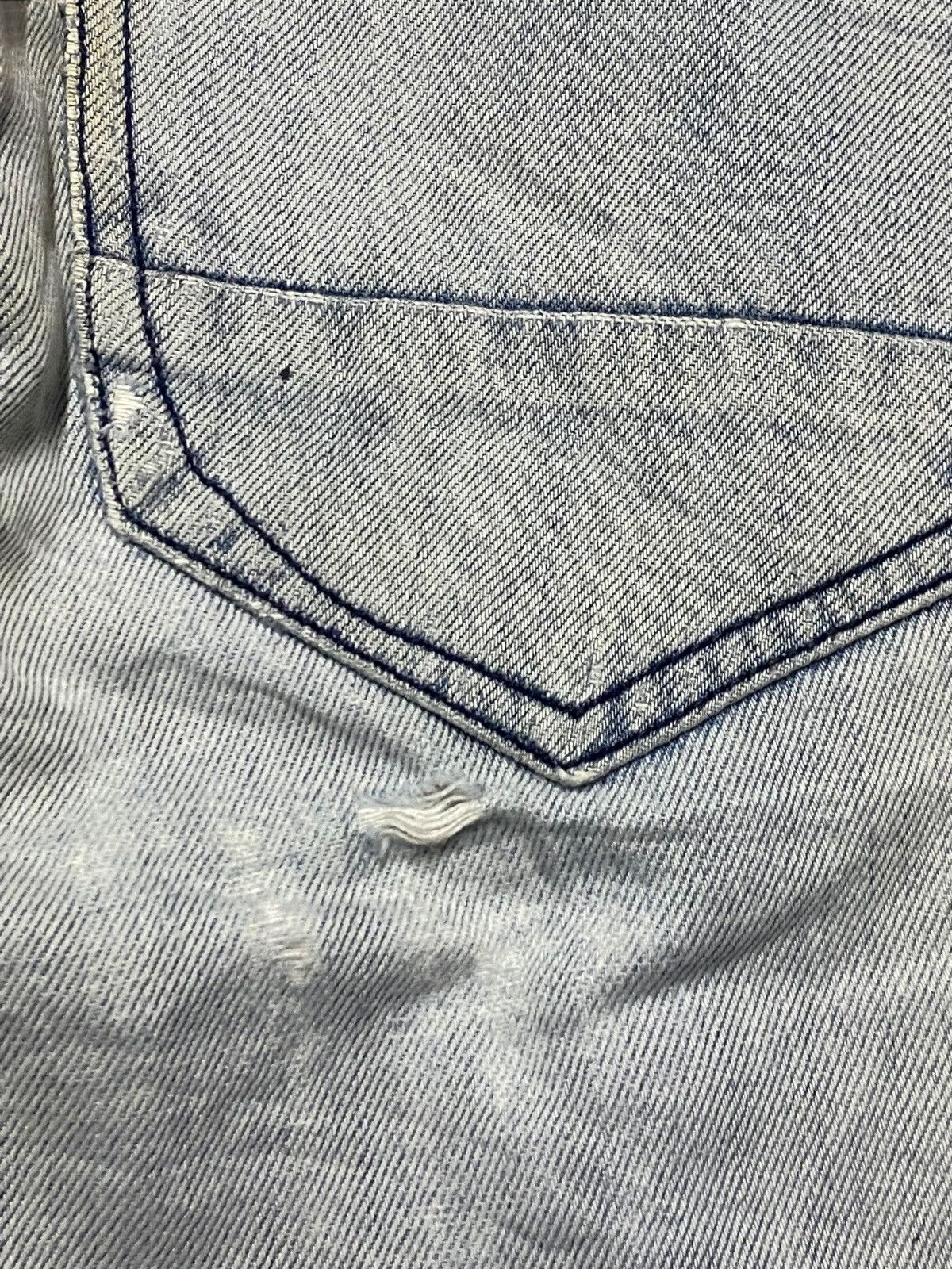 Adidas Vintage Adidas Light Wash Distressed Loose Jeans Size US 33 - 11 Thumbnail
