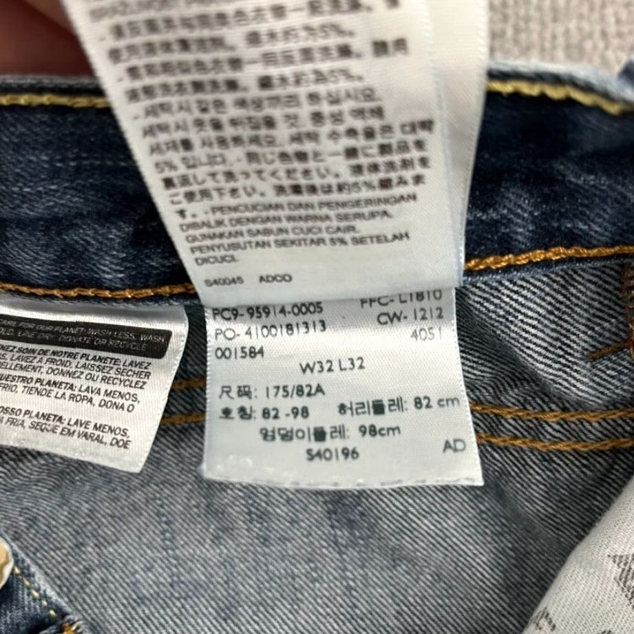Levi's VINTAGE Levis 514 Jeans Mens 32x32 Blue Denim Mid Rise Classic Straight 5-Pocket Mens Jeans Size US 32 / EU 48 - 4 Thumbnail