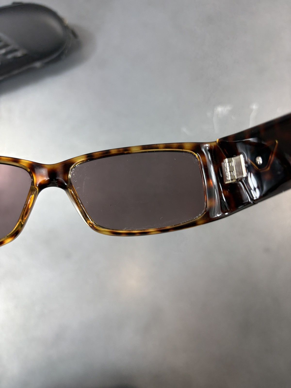 Emporio Armani × Giorgio Armani Emporio Armani Sunglasses Sporty EA 9538/S Wrap Y2K Brown Size ONE SIZE - 21 Thumbnail