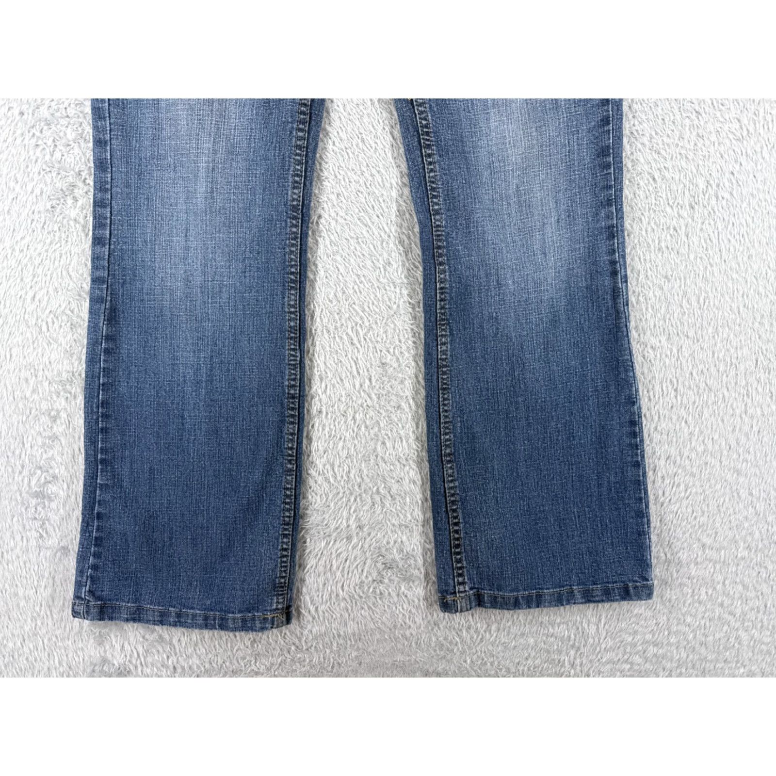 Lee VINTAGE Lee Women’s Denim Jeans Bootcut 8 Blue Mid Rise 29x29 Cotton Blend Adults Size 30" / US 8 / IT 44 - 2 Thumbnail