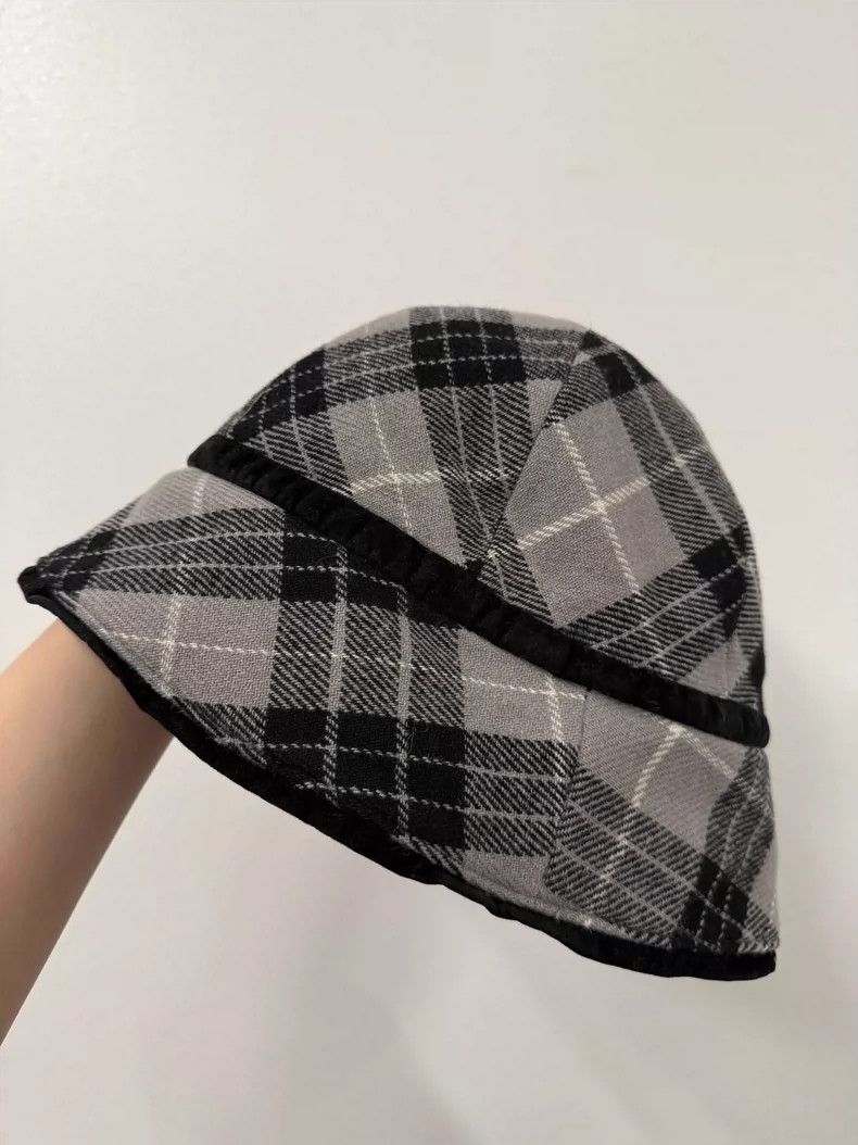 Vivienne Westwood Vivienne Westwood Red checkered hat with metal label and o Size ONE SIZE - 4 Thumbnail