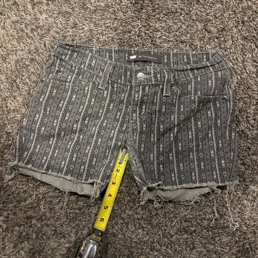 Levi's Women's Levi’s Cutoff Shorts Size 27" / US 4 / IT 40 - 1 Thumbnail