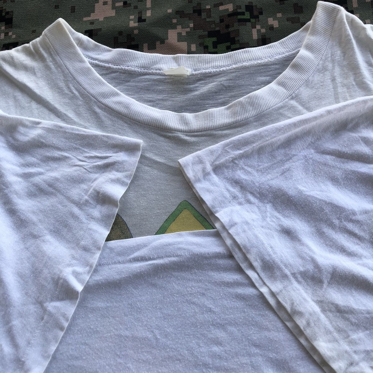 Vintage Vtg Tyrannosaurus Rex Art Tshirt Size US M / EU 48-50 / 2 - 6 Thumbnail