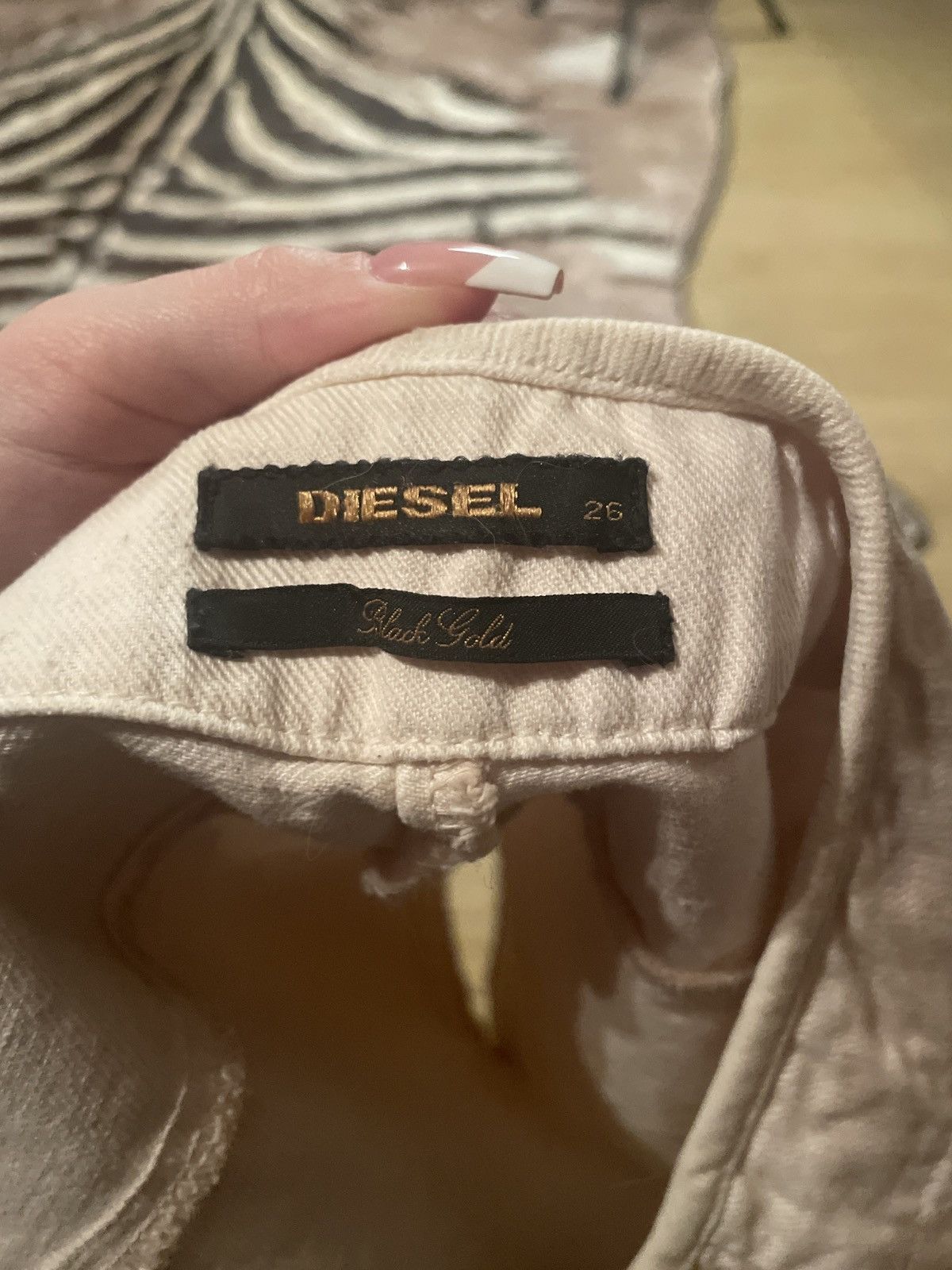 Diesel Black Gold DIESEL BLACK GOLD BUTTON MINISKIRT Size 26" / US 2 / IT 38 - 4 Thumbnail