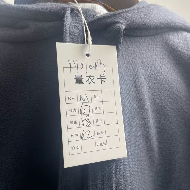 Louis Vuitton Louis Vuitton Blue gradient half-print hooded sweatshirt Size US M / EU 48-50 / 2 - 5 Thumbnail