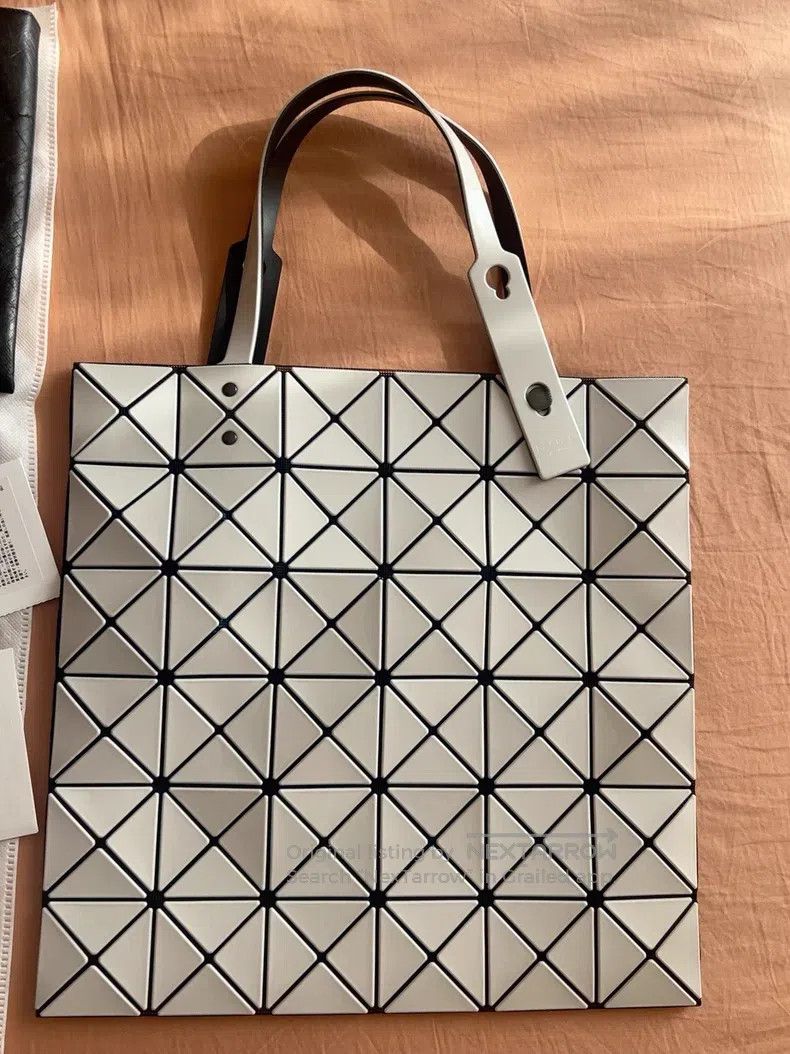 Issey Miyake Issey Miyake Off White Tote Bag Size ONE SIZE - 2 Thumbnail