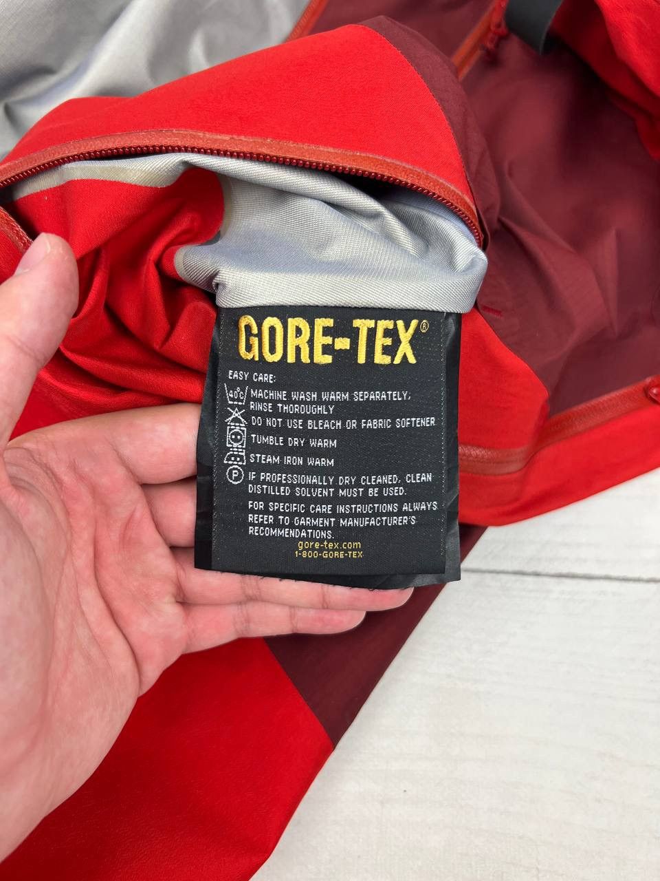 Arc'teryx Arcteryx GoreTex Recco XCR Jacket Size US M / EU 48-50 / 2 - 14 Thumbnail