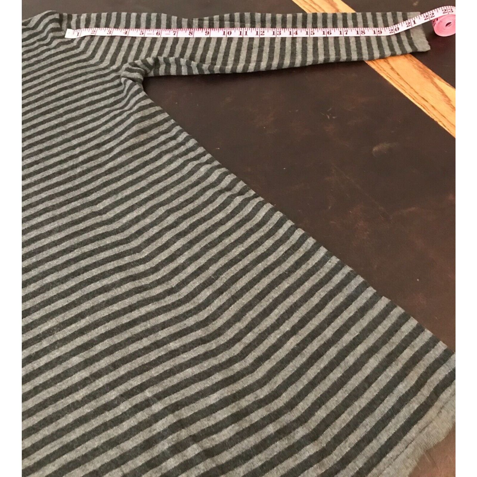 Eileen Fisher Eileen Fisher Gray/Black Striped Long-Sleeve Tunic Sweater Size S / US 4 / IT 40 - 7 Thumbnail