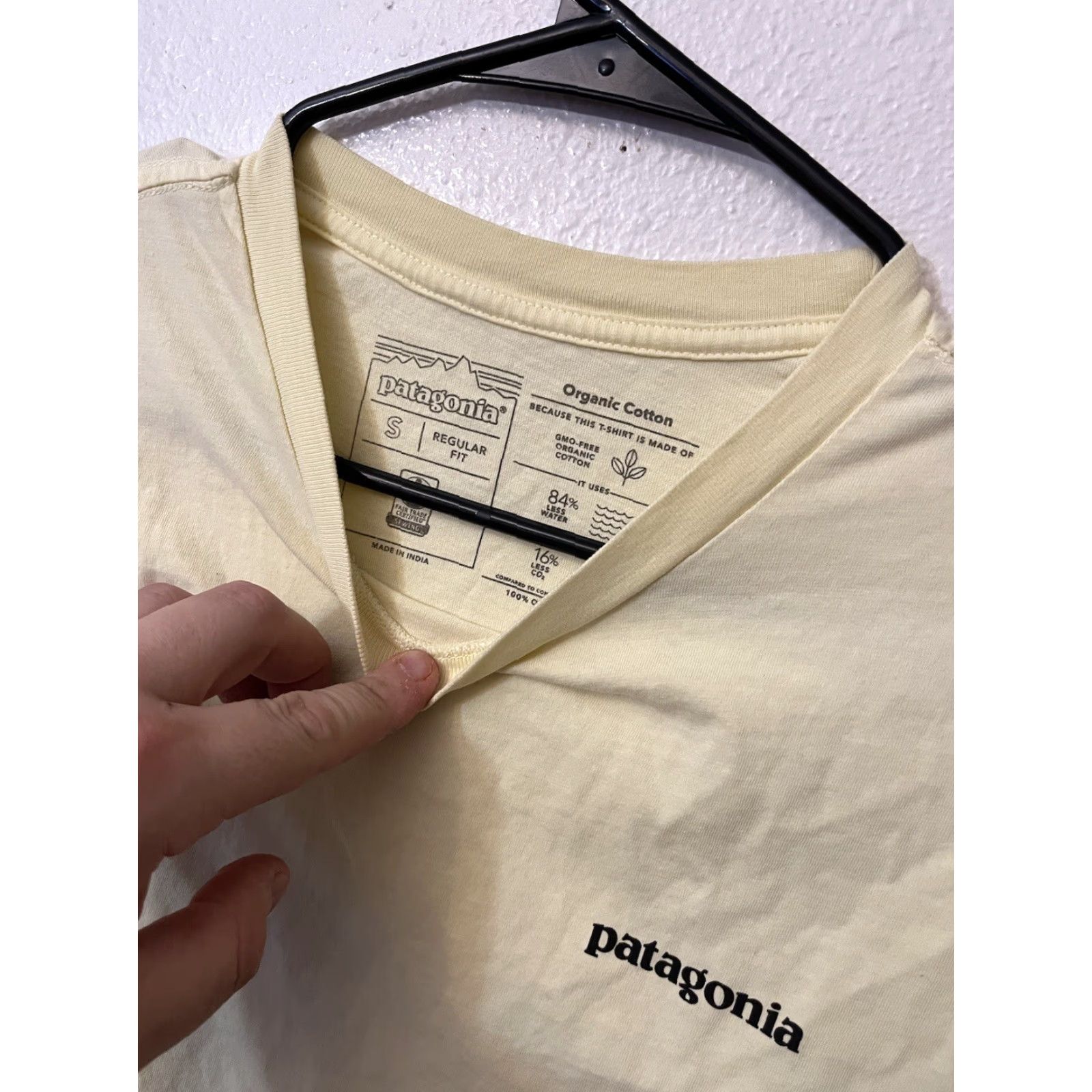 Patagonia Patagonia T-Shirt Adult Size S Yellow Double Sided Logo Short Sleeve Crew Neck Size US S / EU 44-46 / 1 - 2 Thumbnail