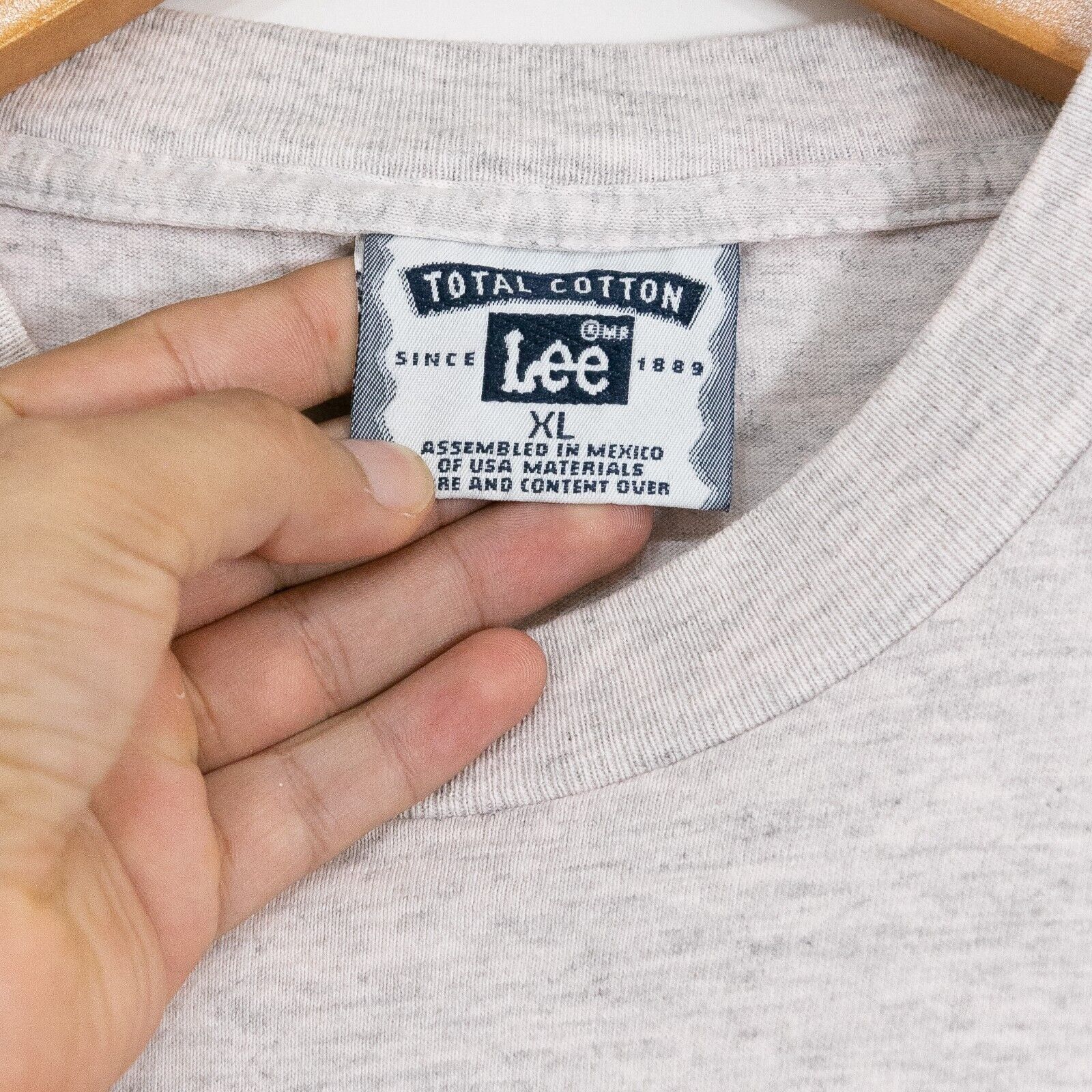 Vintage Vintage 90s Bobs University T Shirt XL Collegiate Distressed Size US XL / EU 56 / 4 - 4 Thumbnail