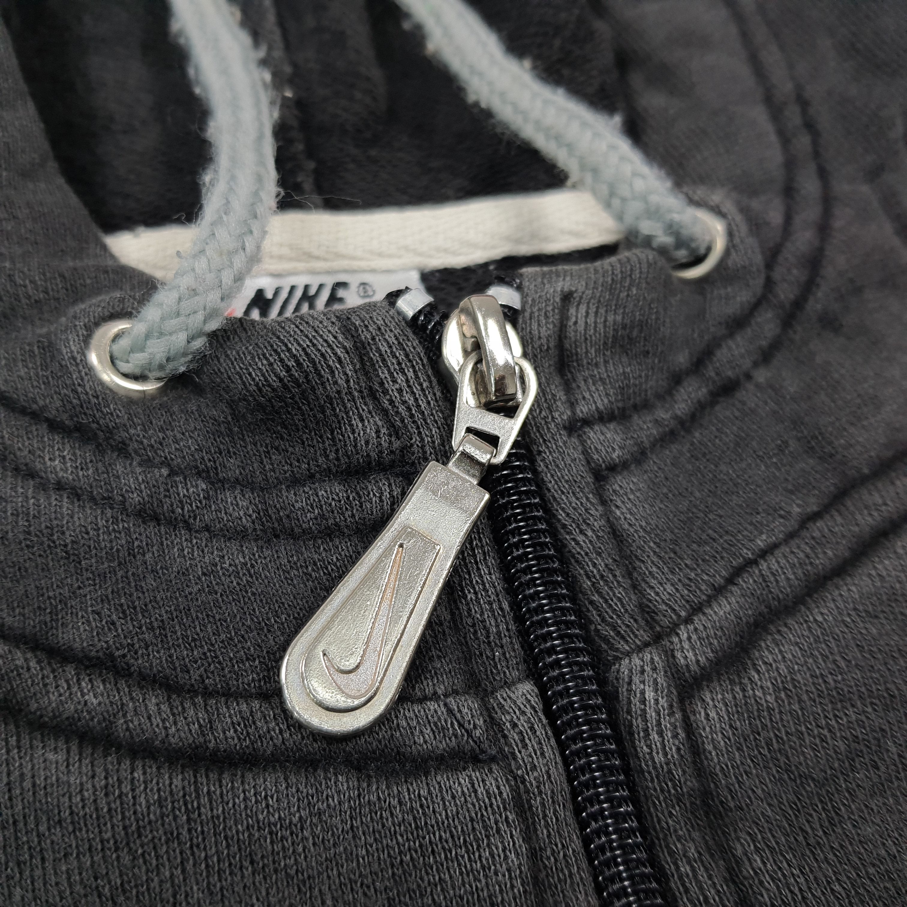 Nike Vintage Nike Hoodie 1/4 Zip Sweatshirt Streetwear C288N25 Size US M / EU 48-50 / 2 - 4 Thumbnail