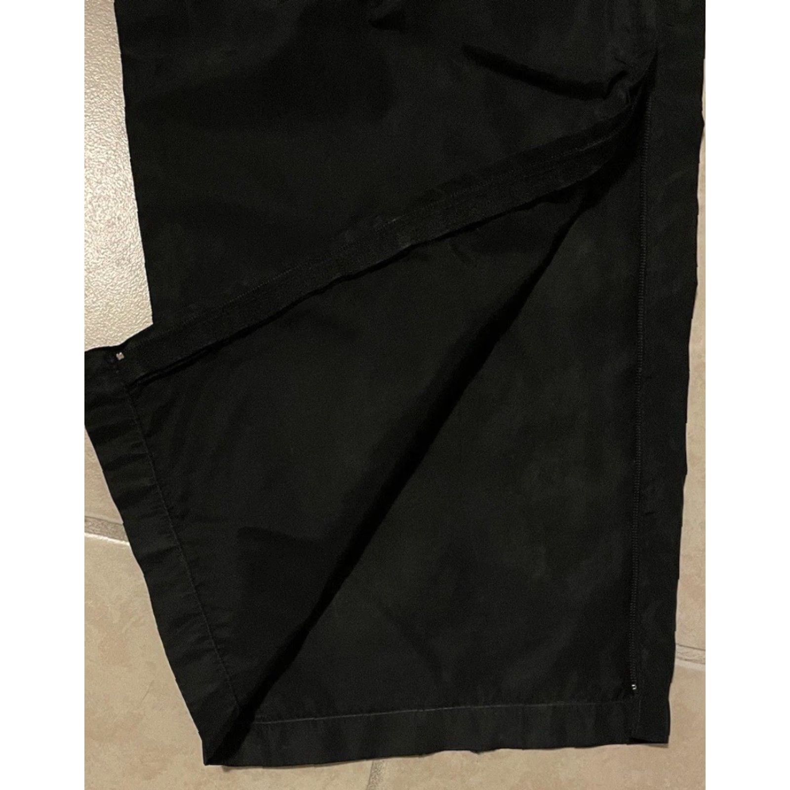Nike VINTAGE Nike Swoosh Track Pants M Black 80s 90s Hip Hop Athletic Activewear Mens Pants with Pockets Size US 31 - 3 Thumbnail