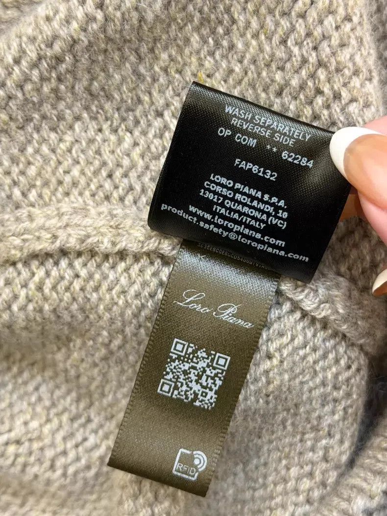 Loro Piana Loro Piana Autumn/Winter 2025 Oatmeal Cashmere Knit Jacket Size XL / US 12-14 / IT 48-50 - 6 Thumbnail