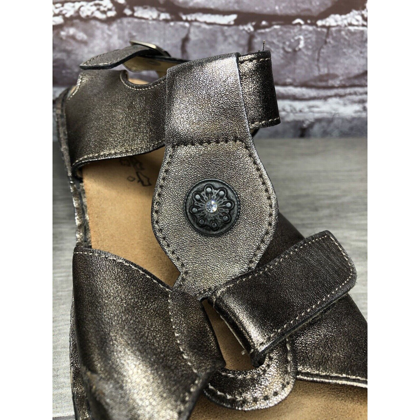 Other FINN COMFORT Adana Pewter Metallic Leather Strap Wedge Sanda Size US 8 / IT 38 - 9 Thumbnail