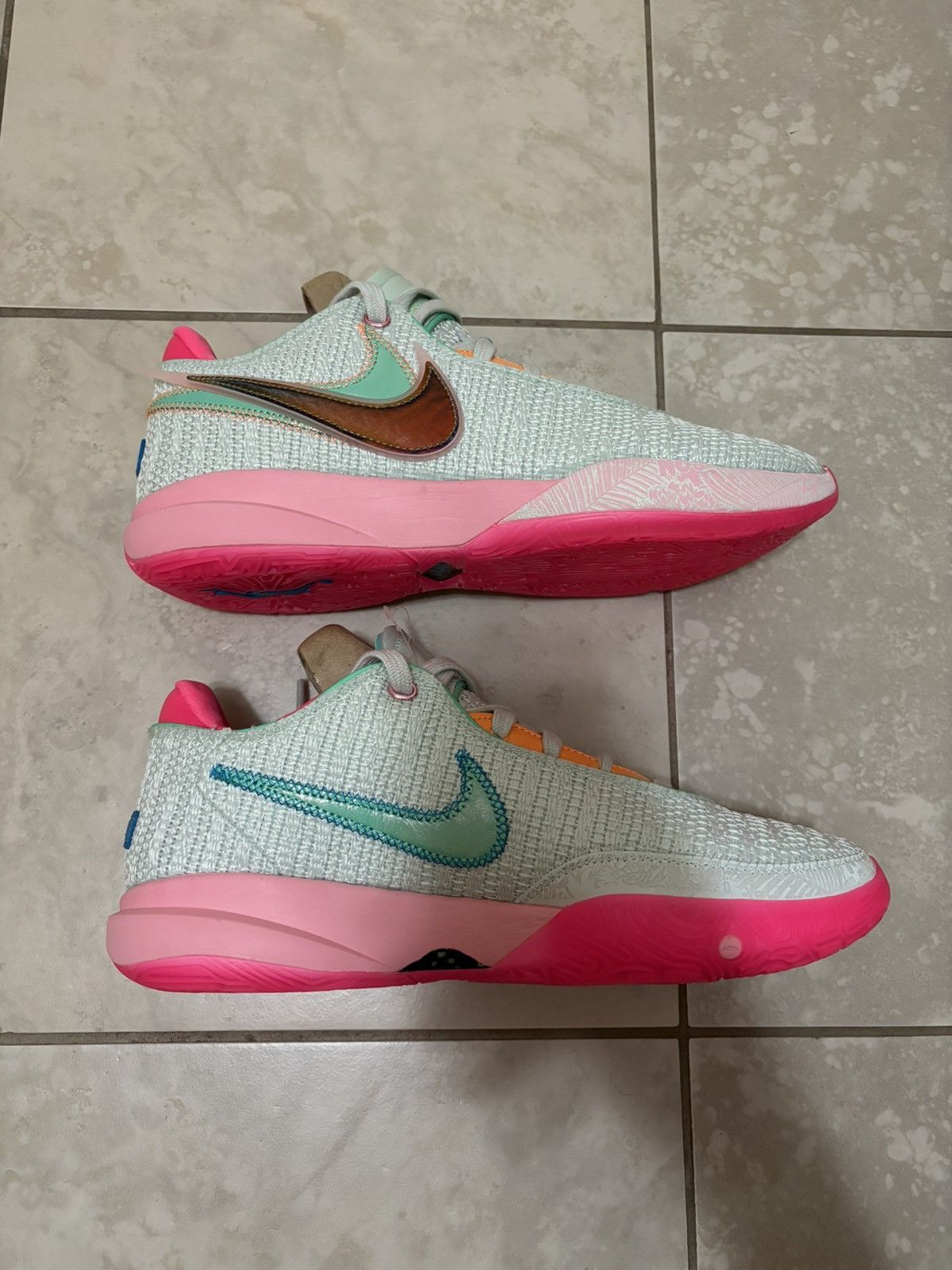Nike Rare brand new Nike Lebron 20 Time Machine shoes Size 9 Size US 9 / EU 42 - 4 Thumbnail