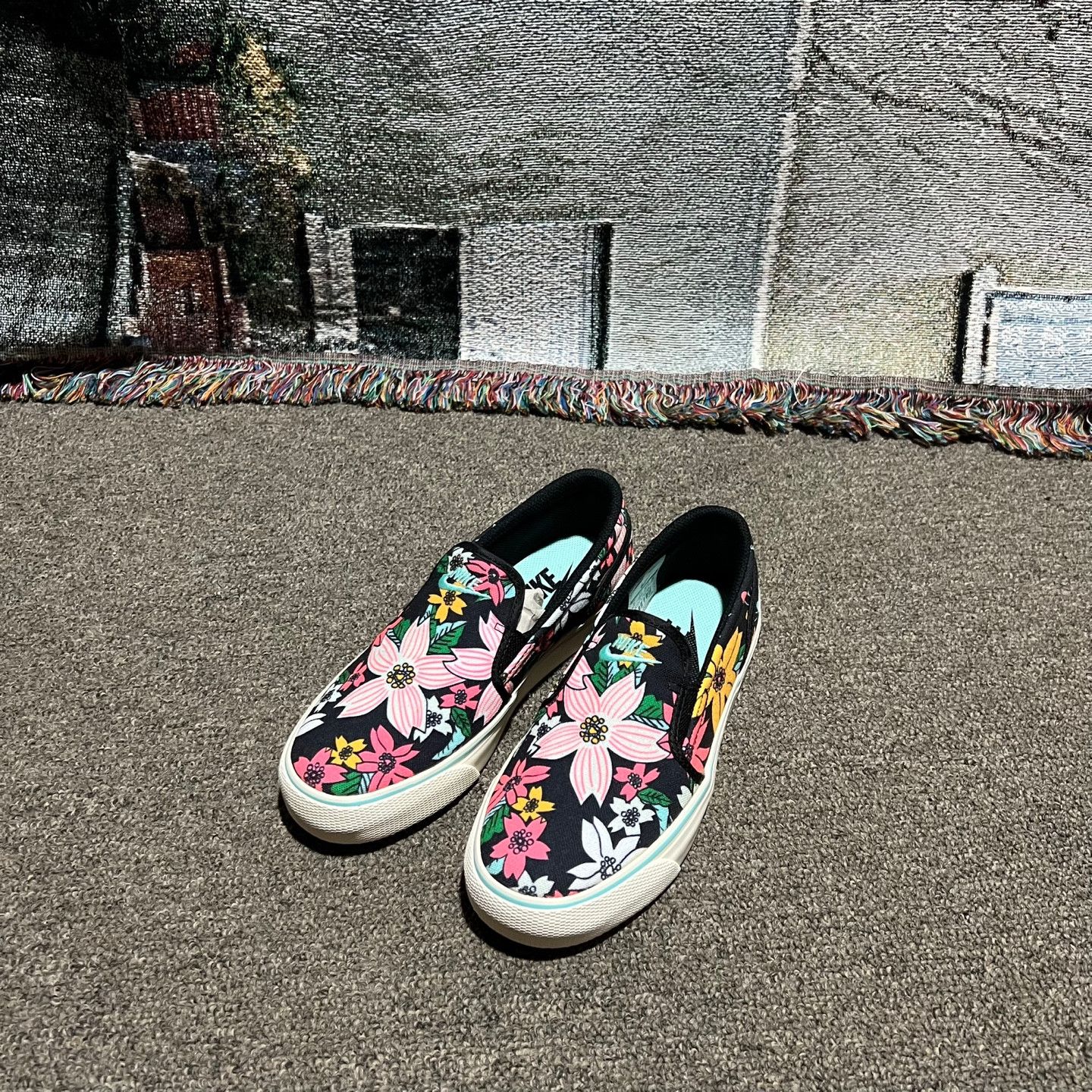 Nike Nike TOKI Aloha Floral Canvas Slip on 6 Grailed