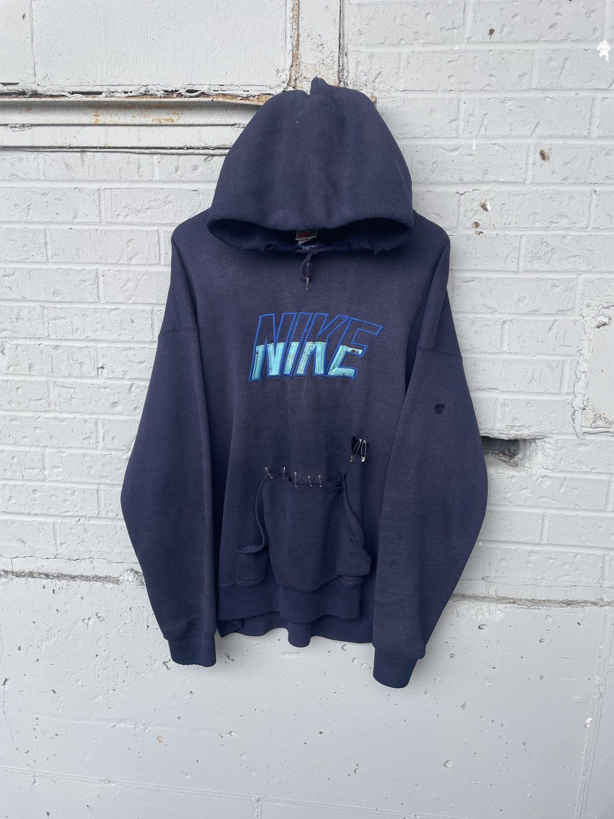 Nike 90s Nike faded and distressed hoodie Size US L / EU 52-54 / 3 - 3 Thumbnail