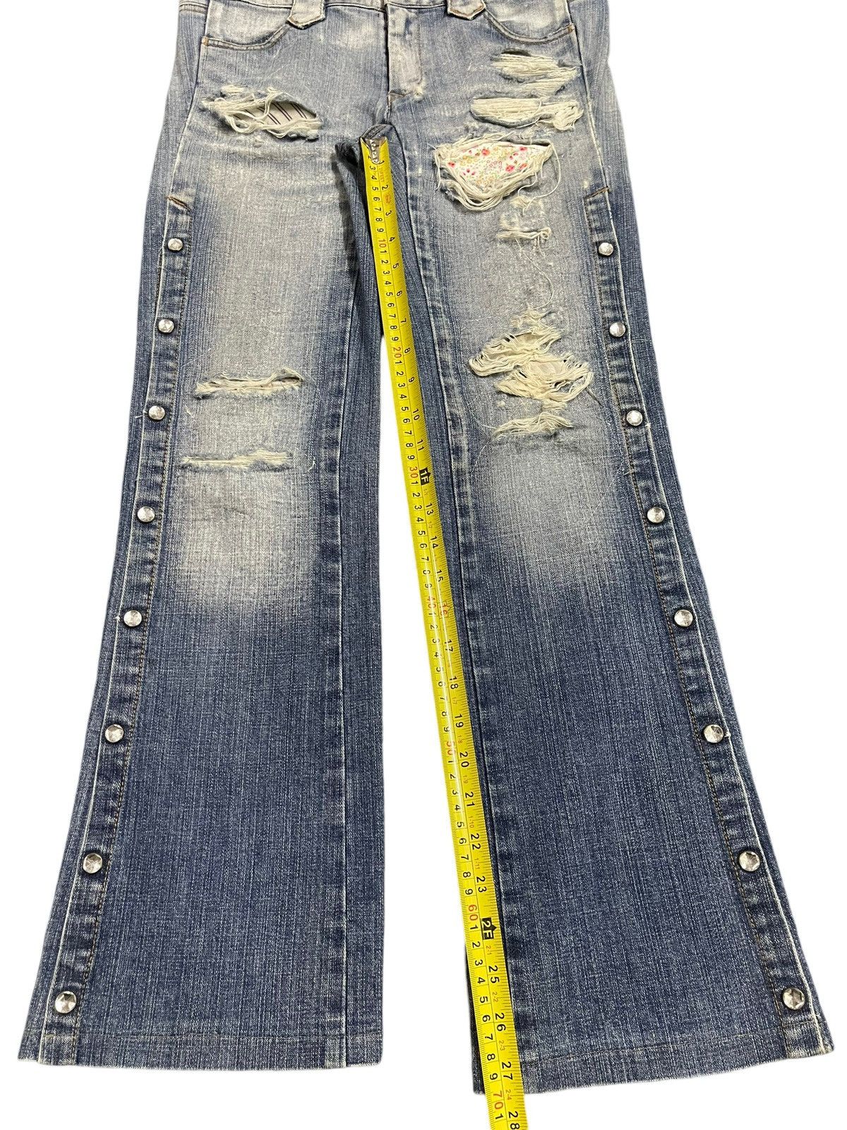 Burberry Vintage Burberry Blue Label Side Button Style Bootcut Jeans Size 30" / US 8 / IT 44 - 11 Thumbnail