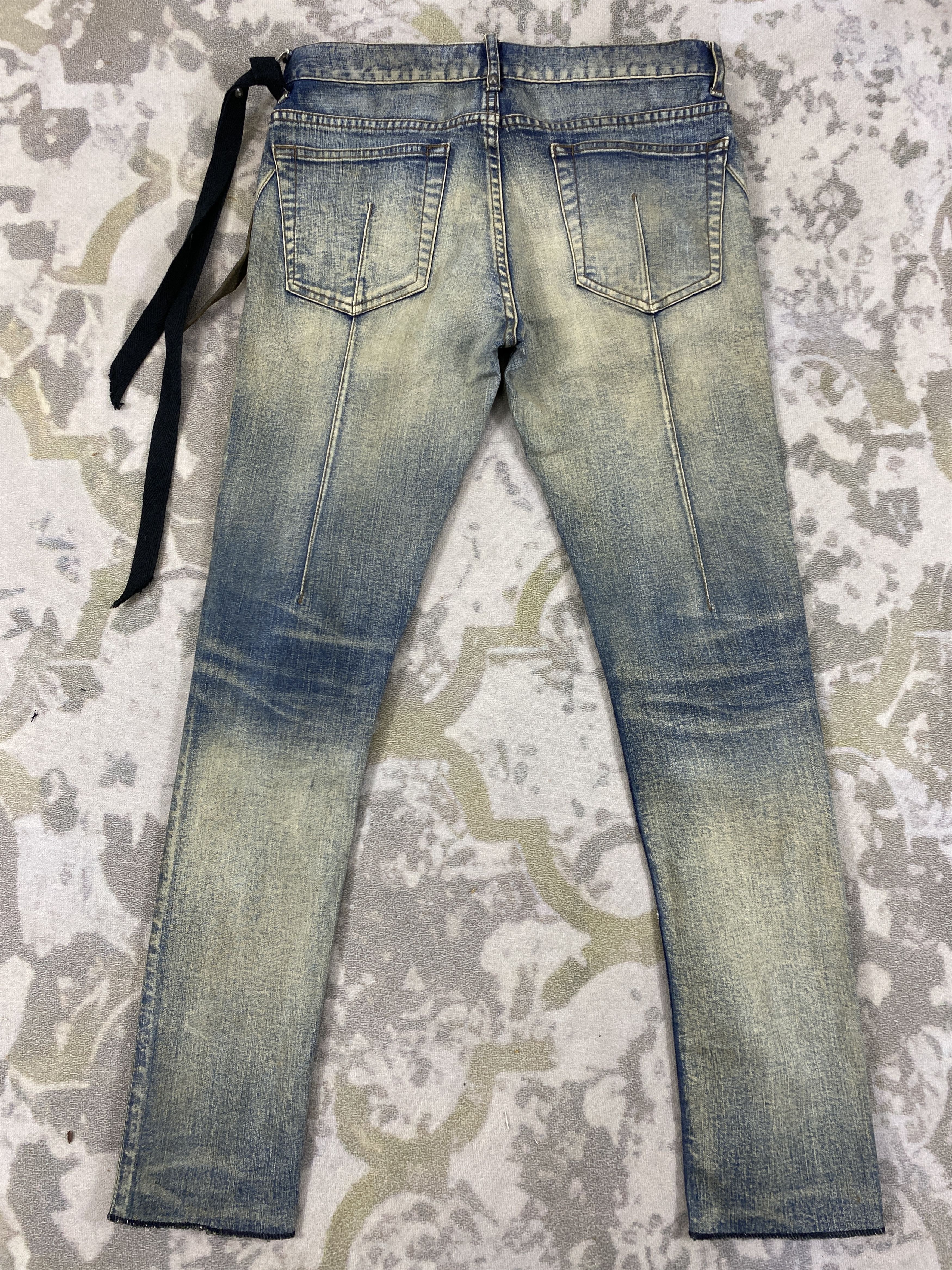 Japanese Brand Faded Blue Vintage Bondage Jeans 30x27.5 Denim- JN3856 Size US 30 / EU 46 - 2 Thumbnail