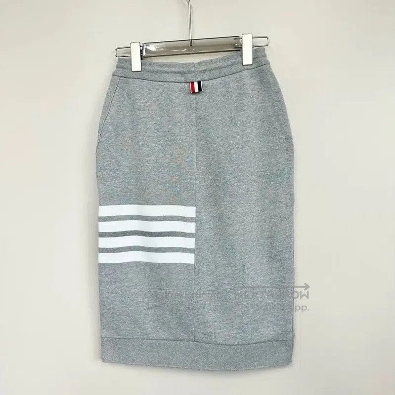 Thom Browne Thom Browne Gray Women's Skirt M Size . Size 26" / US 2 / IT 38 - 2 Thumbnail