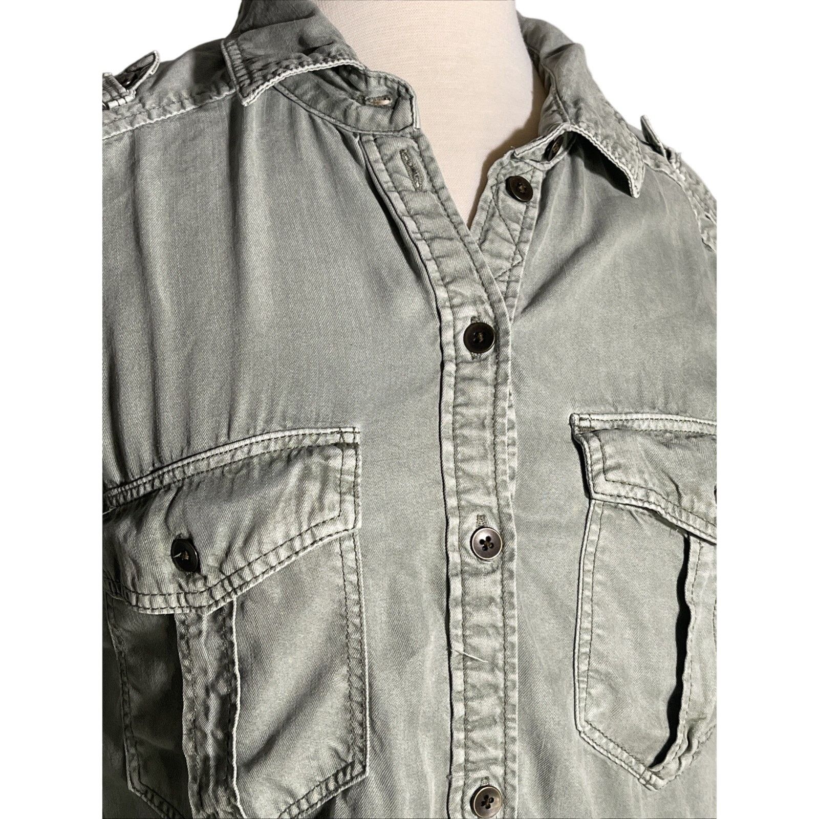American Eagle Outfitters American eagle Women's S Olive Green Twill Shirt Slim Fit Size S / US 4 / IT 40 - 2 Thumbnail