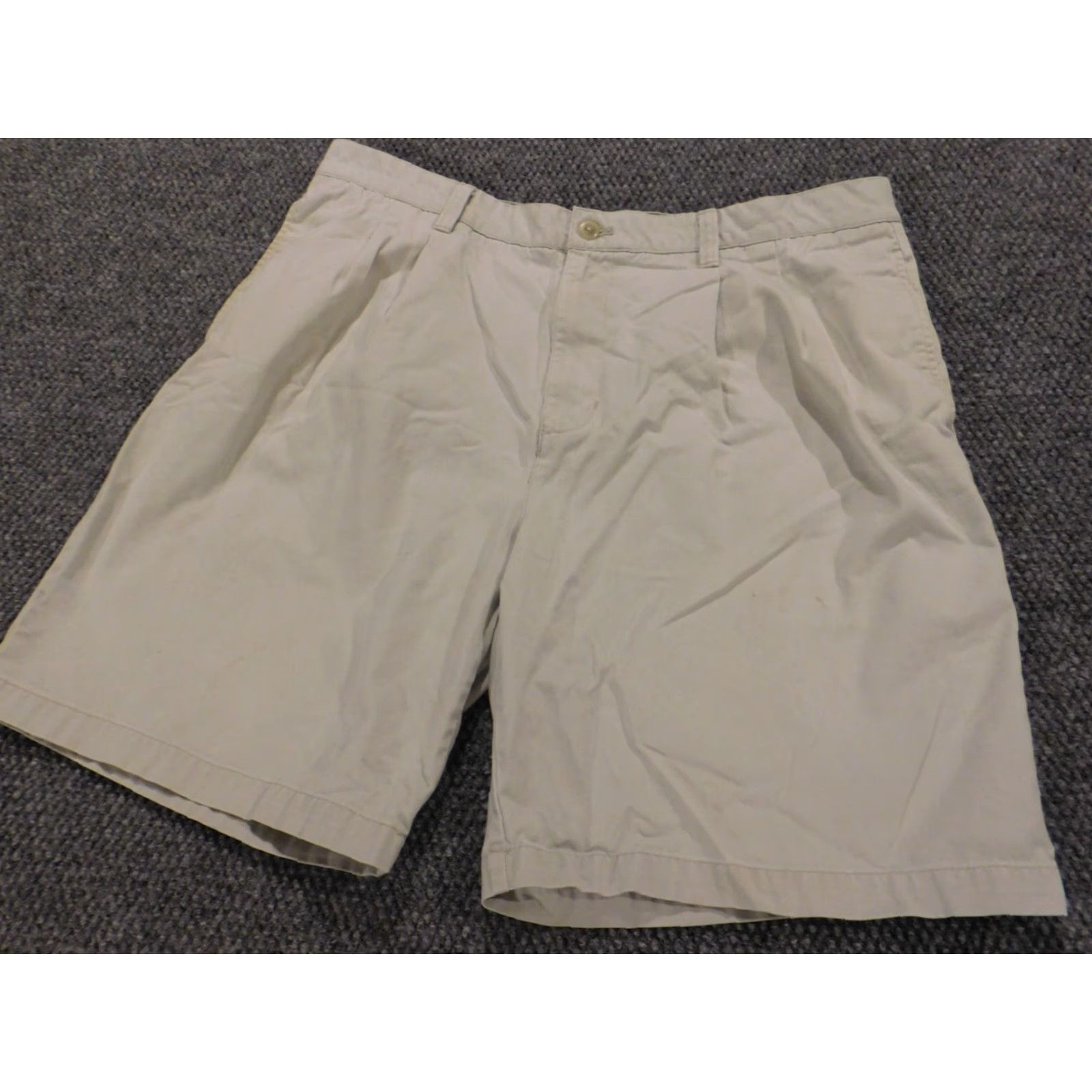 Izod IZOD Mens Shorts 38 beige chino straight regular Relaxed Flat Front Cotton Denim Logo Casual Men Shorts Beige 38 Mens Regular Colorful American 90s? Size US 38 / EU 54 - 2 Thumbnail