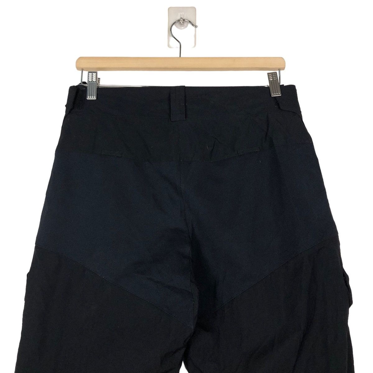 Japanese Brand 🔥Rich Black Cargo Pants Ski Multi Pocket Patagonia Ski Wear Size US 30 / EU 46 - 9 Thumbnail