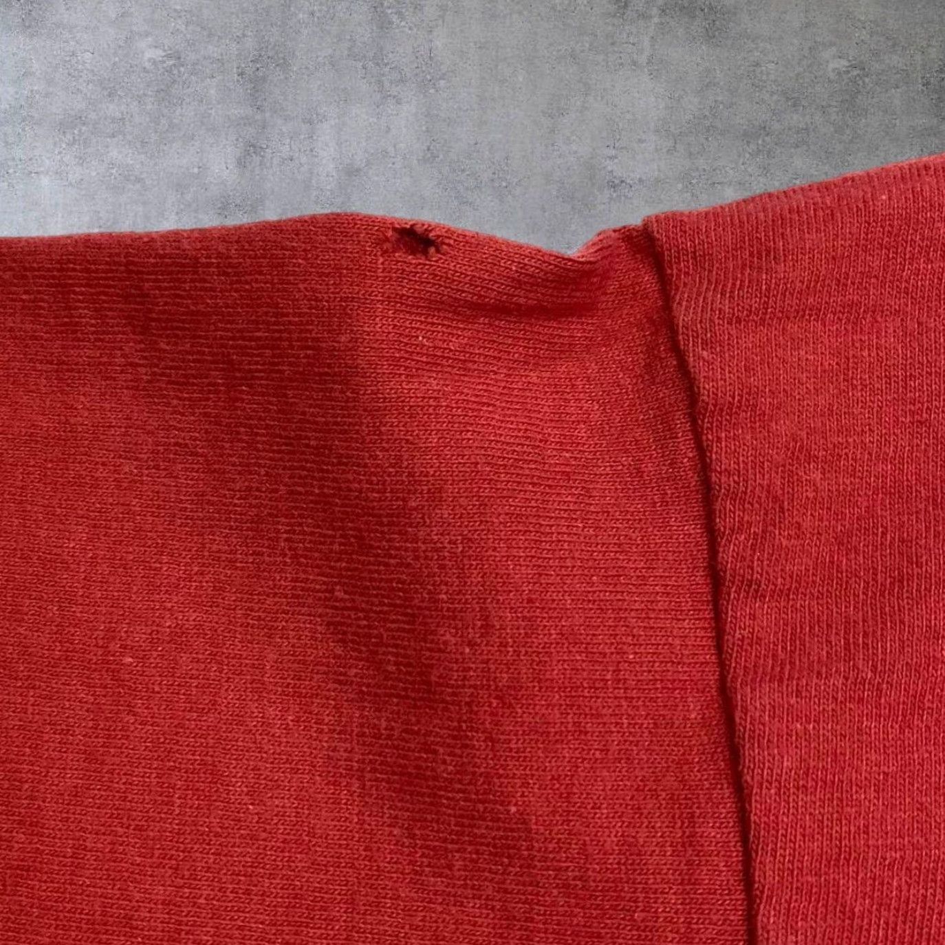 Fruit Of The Loom VINTAGE Fruit of the Loom T-Shirt XL Red Graphic Souvenir Taos 1992 US Made Mens Short Sleeve Round Neck Graphic Print 1990s Size US XL / EU 56 / 4 - 7 Thumbnail