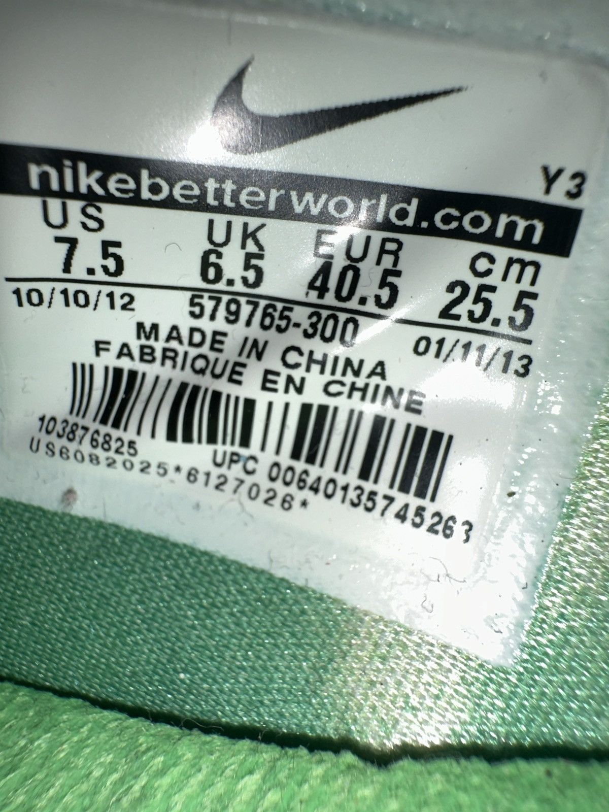 Nike Air Max LeBron X Easter Lows Size US 7.5 / EU 40-41 - 6 Thumbnail