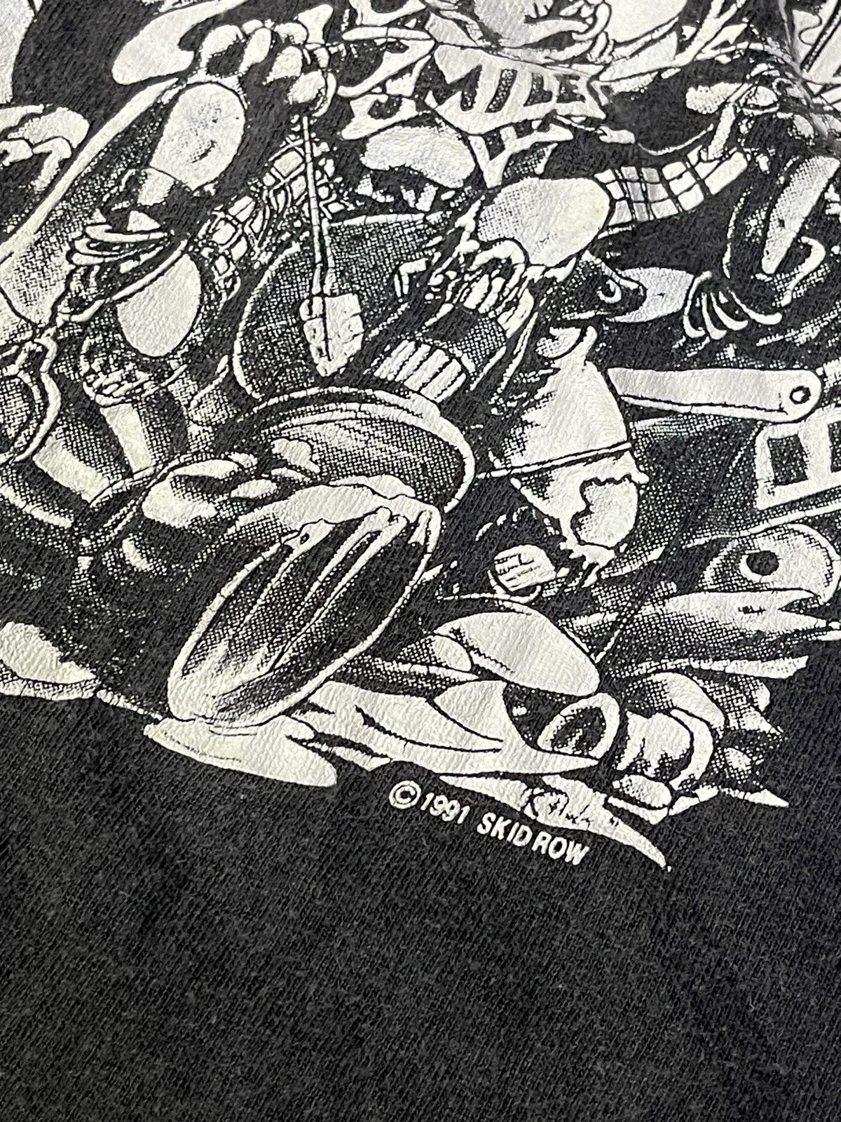 Band Tees × Vintage Vintage Skid Row Band Tour Tshirt Size US L / EU 52-54 / 3 - 3 Thumbnail