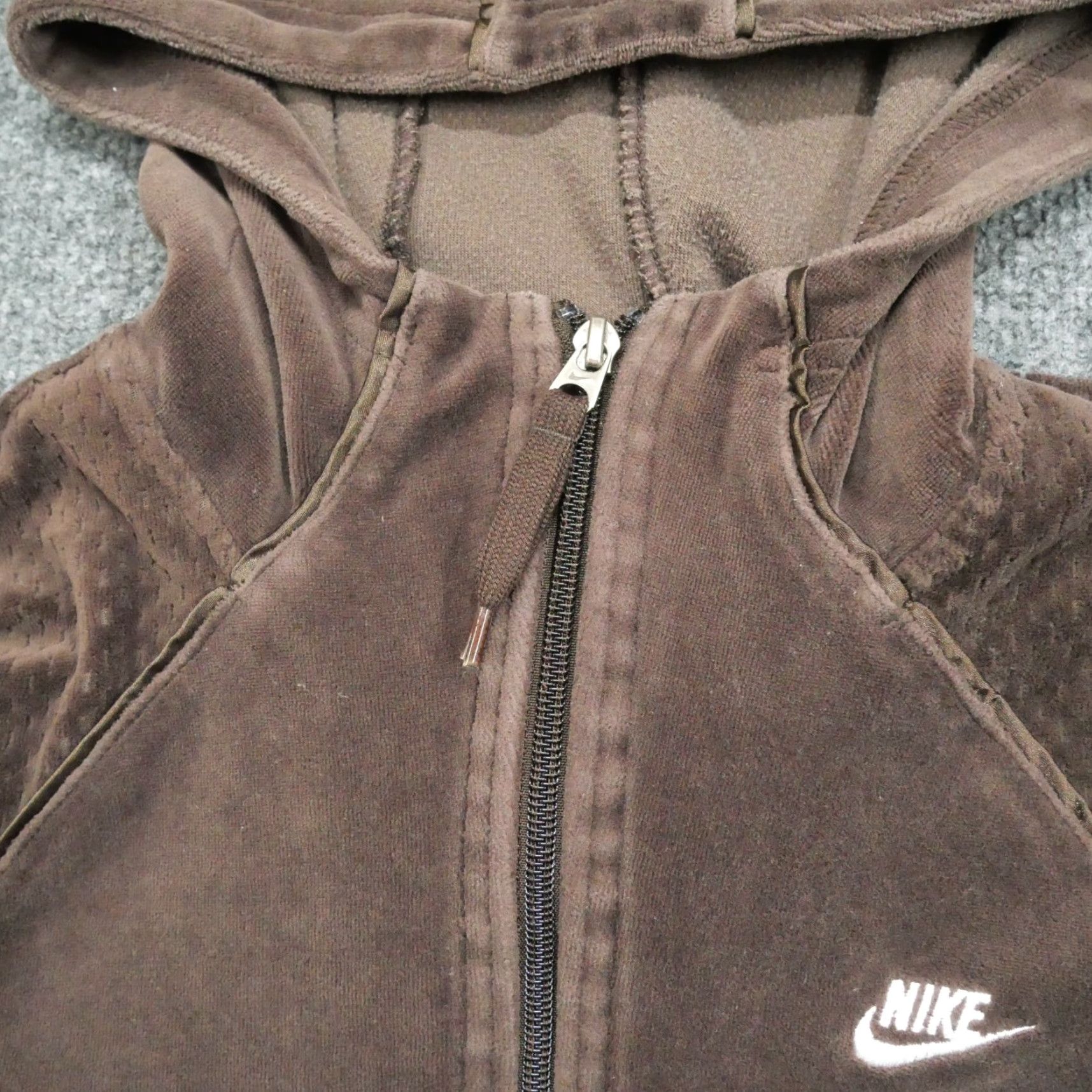 Nike VINTAGE Nike Hoodie Womens Large Brown Velour Full Zip Y2K Sportswear Logo Size L / US 10 / IT 46 - 4 Thumbnail