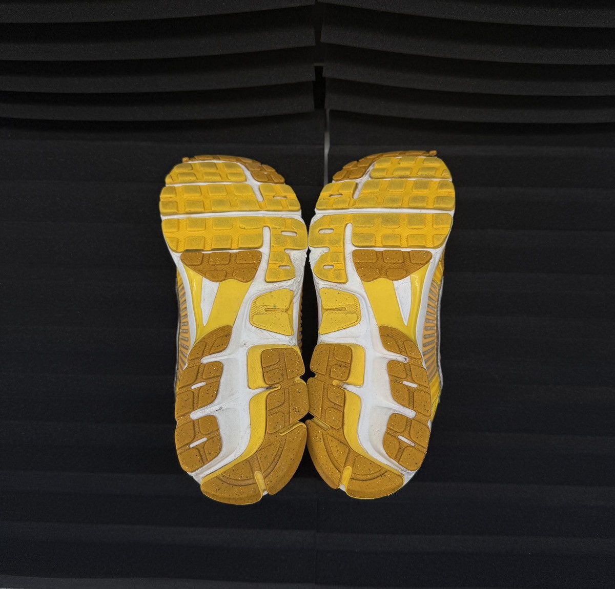 Nike Zoom Vomero 5 'Yellow Ochre" Rare Size US 11 / EU 44 - 8 Thumbnail