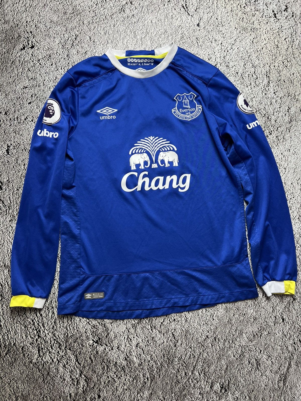 Umbro 2016-2017 Everton Romelo Lukaku umbro jersey long sleeve Size US M / EU 48-50 / 2 - 2 Thumbnail