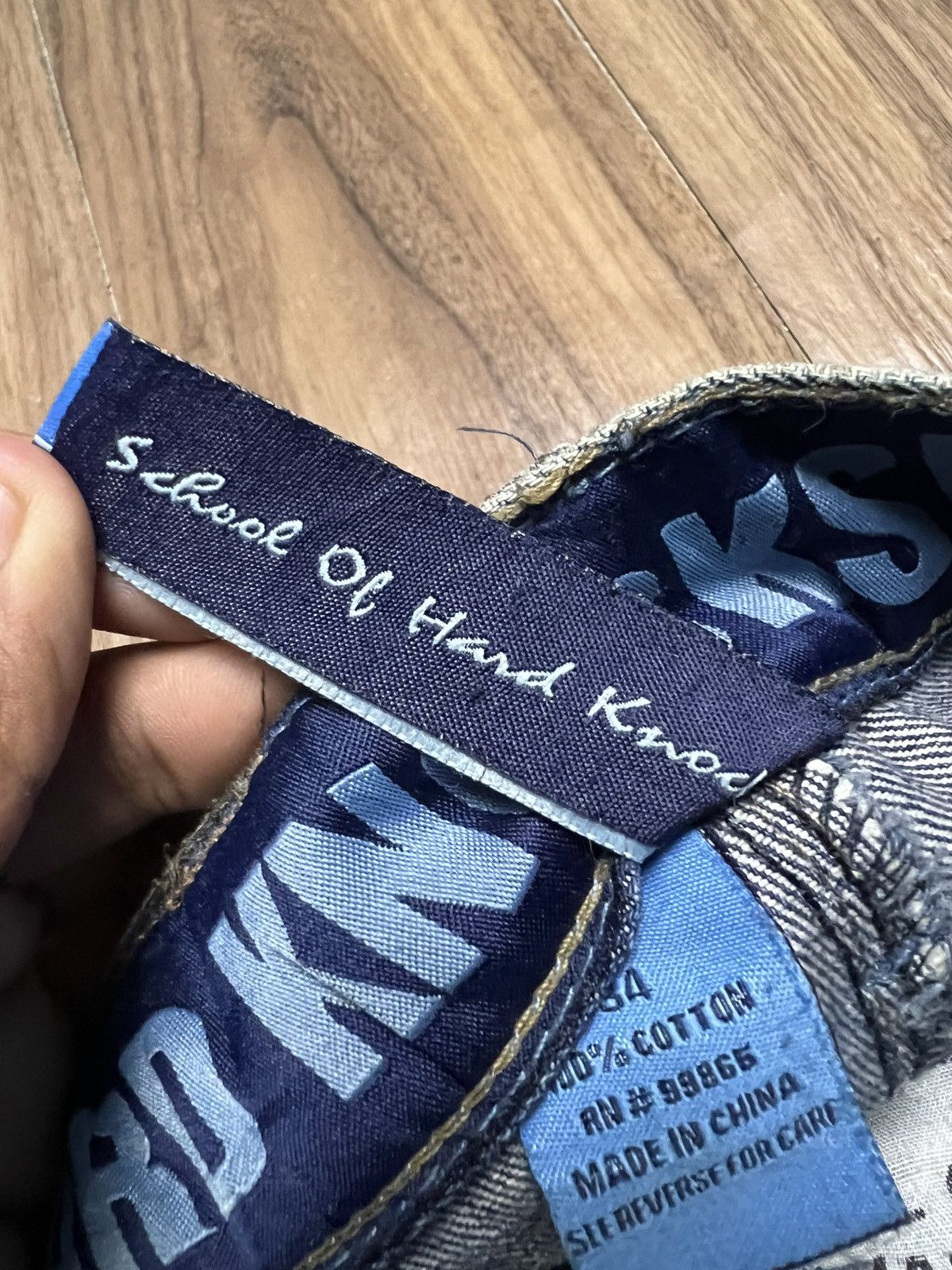 School of Hard Knocks Vintage Baggy DJ Graphic Jeans Y2K(43)