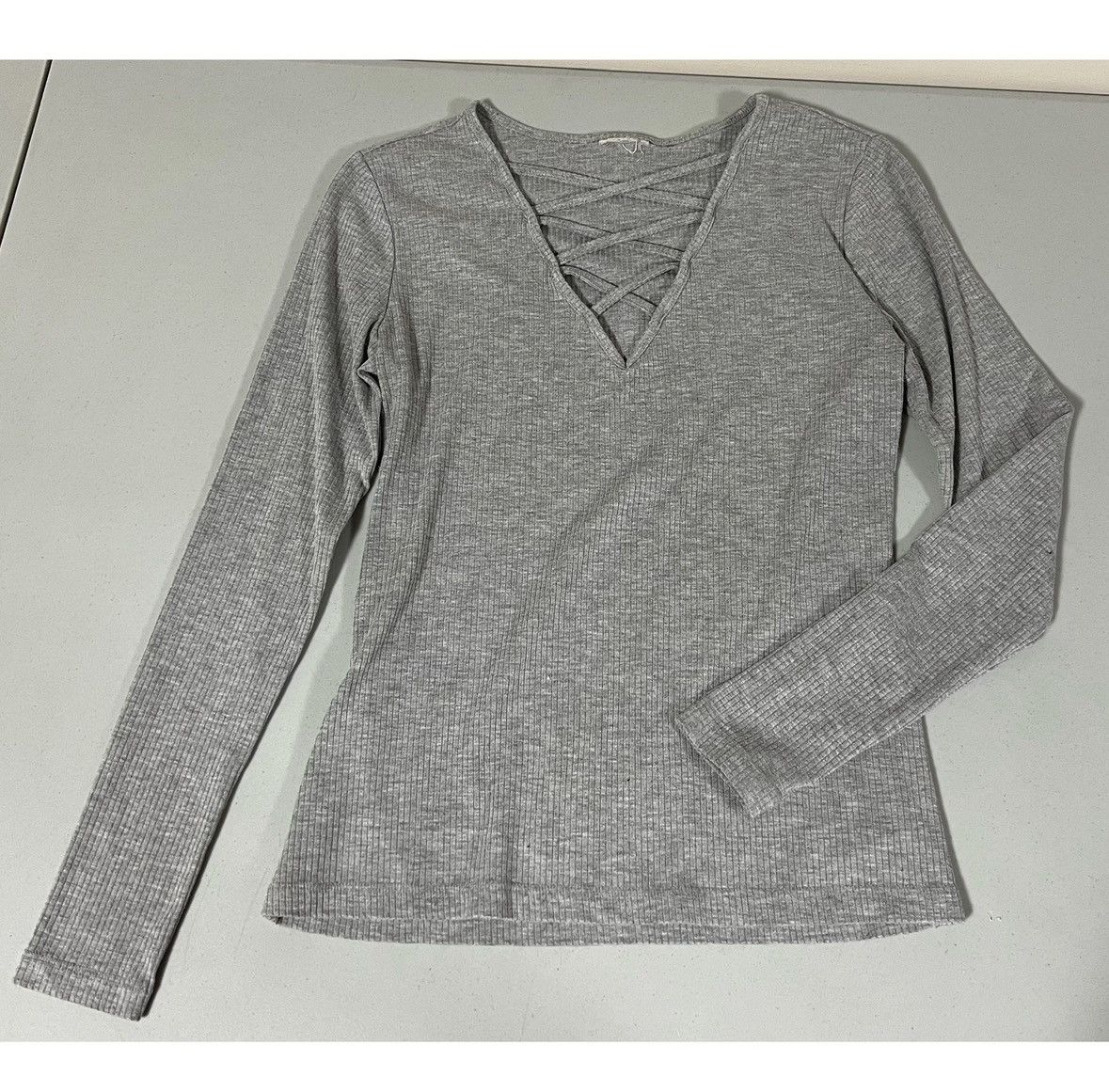 Japanese Brand Gray Criss-Cross Long Sleeve Tee T-Shirt Top Blouse Size S ⛓ Size S / US 4 / IT 40 - 1 Thumbnail