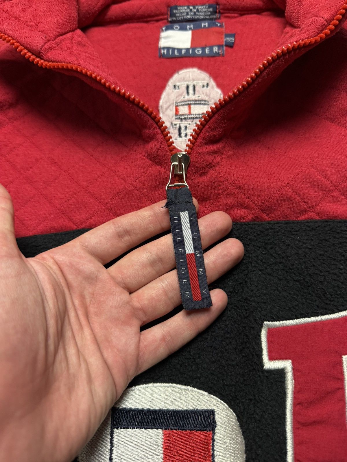 Tommy Hilfiger Rare Tommy Hilfiger Half Zip Fleece Sweatshirt Vintage Style Size US L / EU 52-54 / 3 - 10 Thumbnail