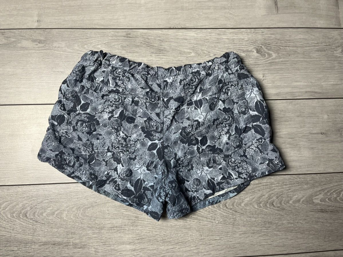 Acne Studios Acne studios shorts swimmer flowers size XLarge Size US 36 / EU 52 - 4 Thumbnail