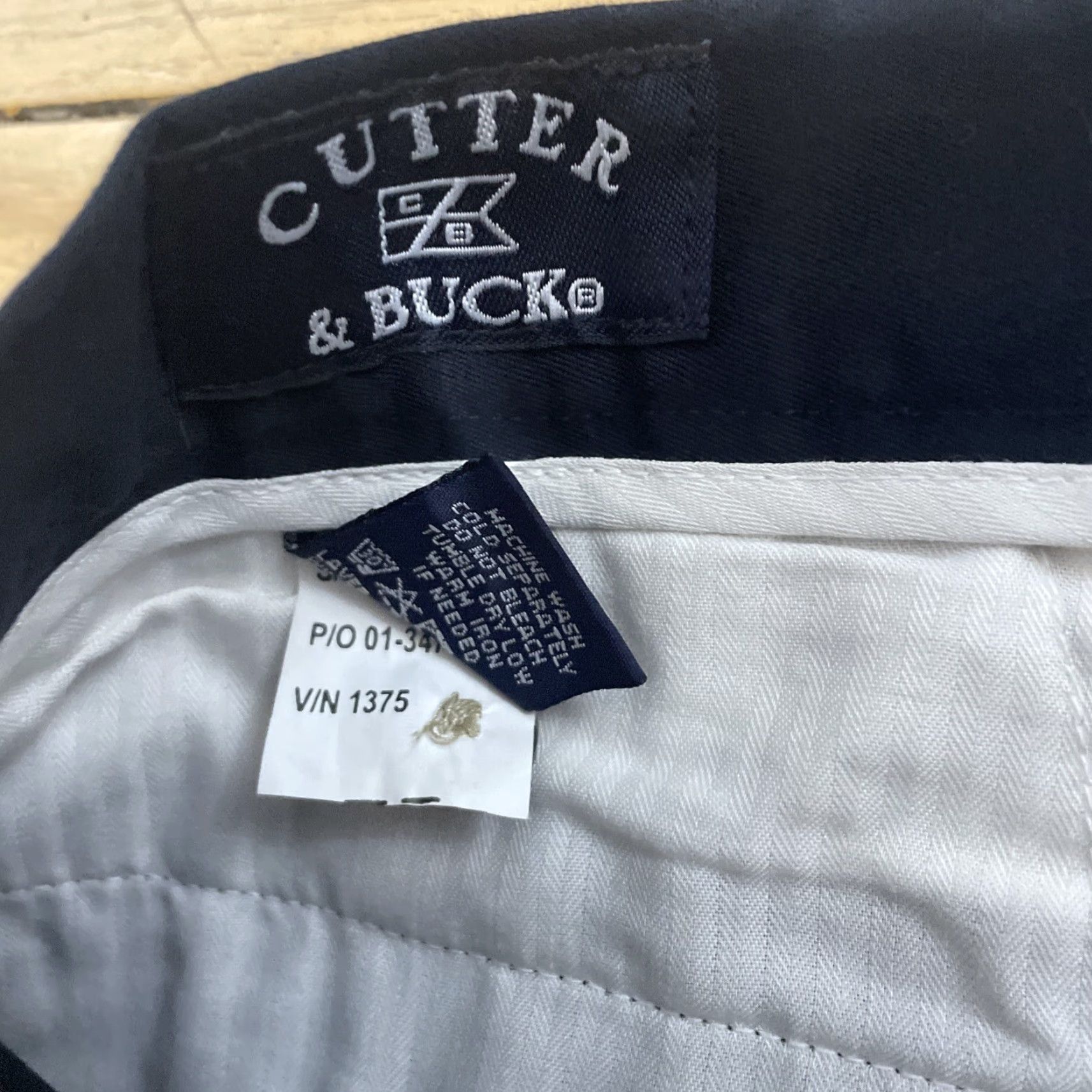 Cutter & Buck VINTAGE Cutter & Buck Pleated Golf Shorts Women 14S Blue Preppy Retro 90s Y2k Streetwear Size 36" / US 14 / IT 50 - 6 Thumbnail