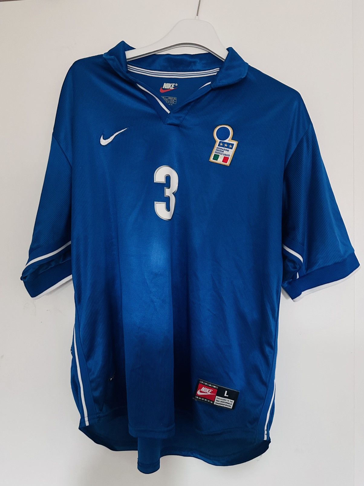 Nike Nike Italy 1997 football jersey vintage jersey Maldini Size US L / EU 52-54 / 3 - 1 Thumbnail