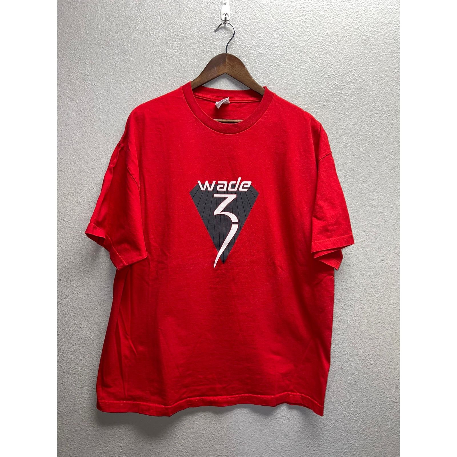 Converse Vintage Dwayne Wade Shirt 3 Converse Basketball Tee VTG XL Size US XL / EU 56 / 4 - 1 Thumbnail