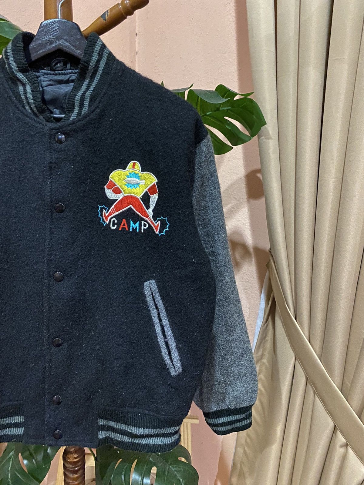 Other Vintagear Jacket – Black Wool Blend with Embroidered Motif Size US L / EU 52-54 / 3 - 9 Thumbnail