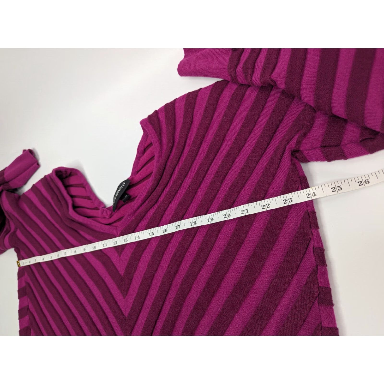 Vintage VINTAGE Lane Bryant Sweater Womens Plus Size 22/24 Magenta Purple Cheveron Stripe Lightweight Knit 73% rayon 27% nylon Womens Size 3XL / US 20-22 - 5 Thumbnail