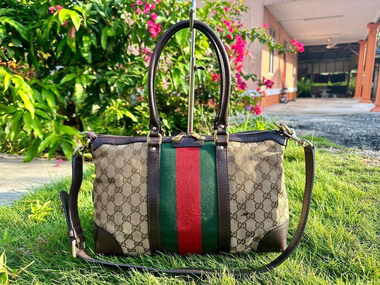 Gucci Authentic Gucci Monogram GG Canvas Vintage Medium Bag Size ONE SIZE - 1 Thumbnail