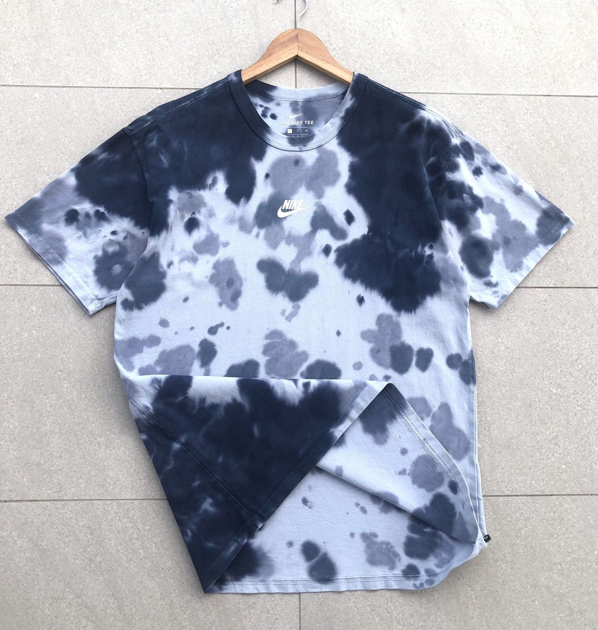 Nike Nike Sportswear Men's Tie-Dye T-Shirt Size US M / EU 48-50 / 2 - 4 Thumbnail