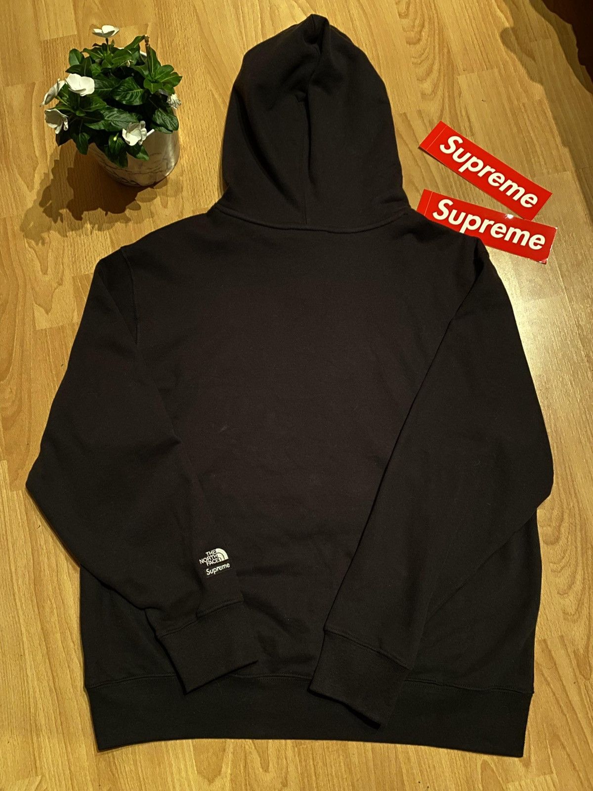 Supreme × The North Face Hoodie Lenticular L