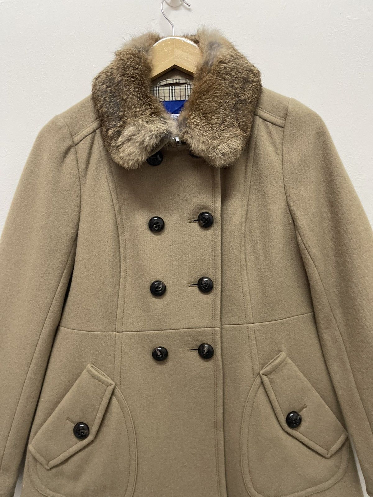 Burberry Vintage BLUE LABEL BURBERRY FAUX FUR WOOL COAT Size XS / US 0-2 / IT 36-38 - 2 Thumbnail